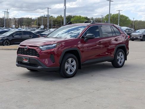 Certified 2025 Toyota RAV4 LE image 10