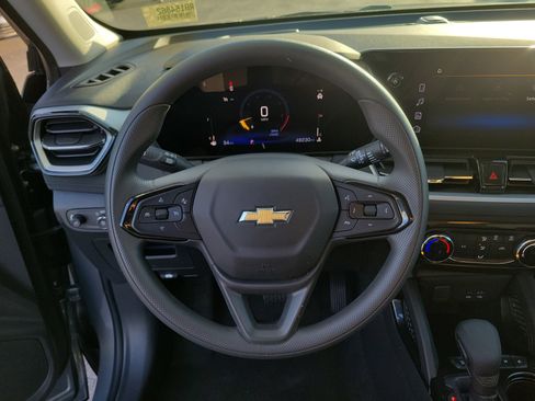 Used 2024 Chevrolet TrailBlazer LT w/ Driver Confidence Package image 27