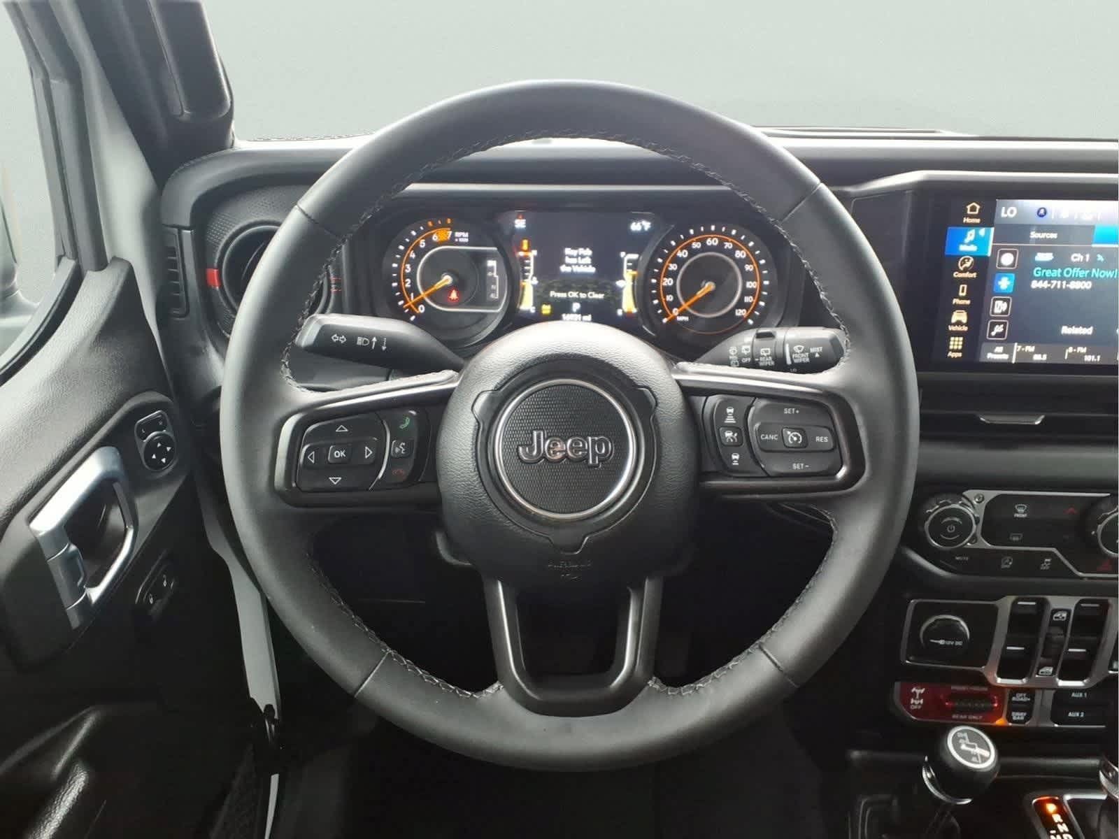 Used 2026 Jeep Wrangler Unlimited Rubicon AWD/4WD image 18