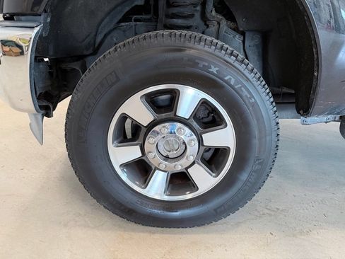 Used 2013 Ford F250 Lariat w/ Snow Plow Prep Pkg AWD/4WD image 31