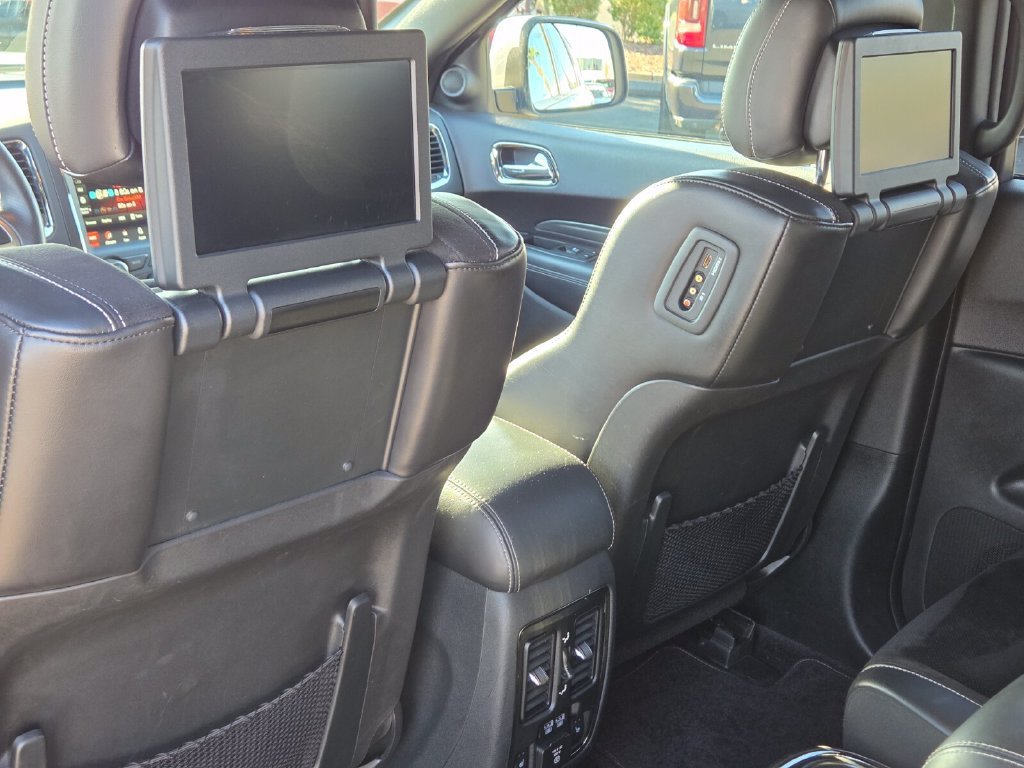 Used 2018 Dodge Durango SRT w/ Technology Group AWD/4WD image 16