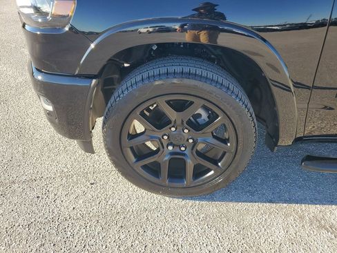 Used 2025 RAM 1500 Laramie w/ Night Edition image 18