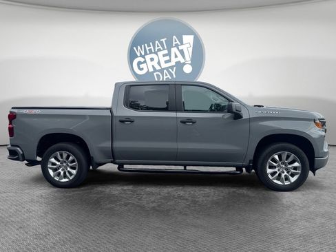 Used 2024 Chevrolet Silverado 1500 Custom AWD/4WD image 2