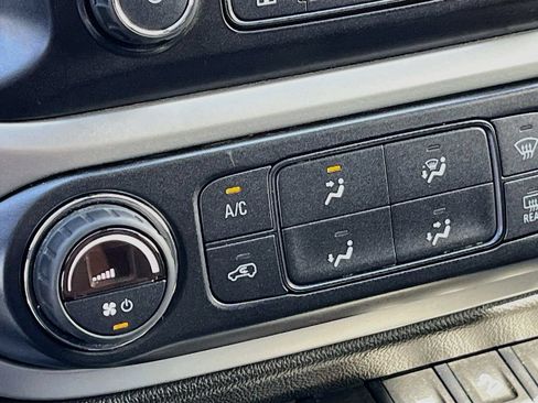 Used 2021 Chevrolet Colorado ZR2 AWD/4WD image 16