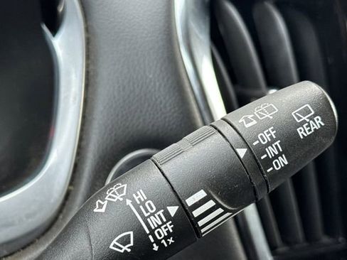 Used 2020 Chevrolet Traverse RS image 41