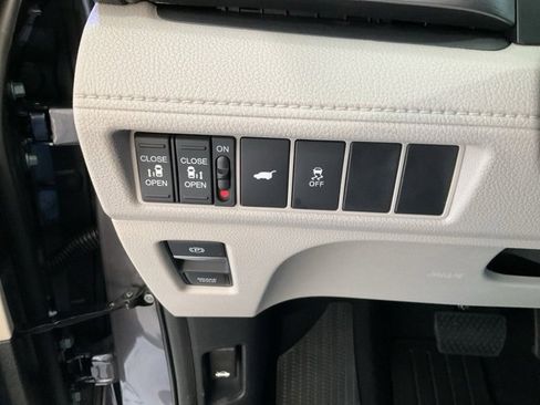 New 2026 Honda Odyssey EX-L image 9