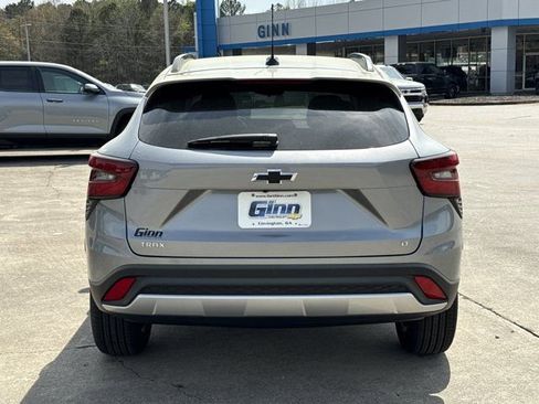 New 2026 Chevrolet Trax LT w/ Driver Confidence Package image 6