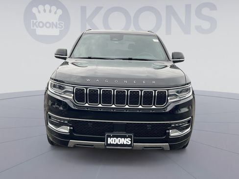 Used 2024 Jeep Wagoneer Series III AWD/4WD image 19