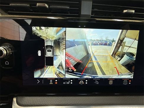 Certified 2025 GMC Sierra 3500 Denali w/ Denali Reserve Package image 17