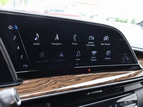 Certified 2021 Cadillac Escalade Premium Luxury Platinum AWD/4WD image 36