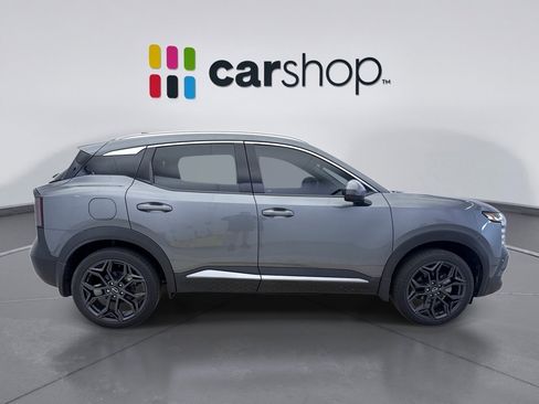 Used 2025 Nissan Kicks SR AWD/4WD image 6