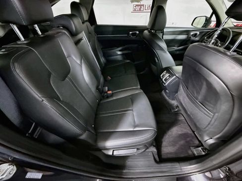 Certified 2025 Kia Sorento S AWD/4WD image 30