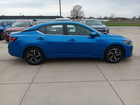 Used 2024 Nissan Sentra SV w/ All-Weather Package image 4
