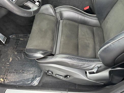 Used 2019 Volvo XC60 T5 R-Design image 17