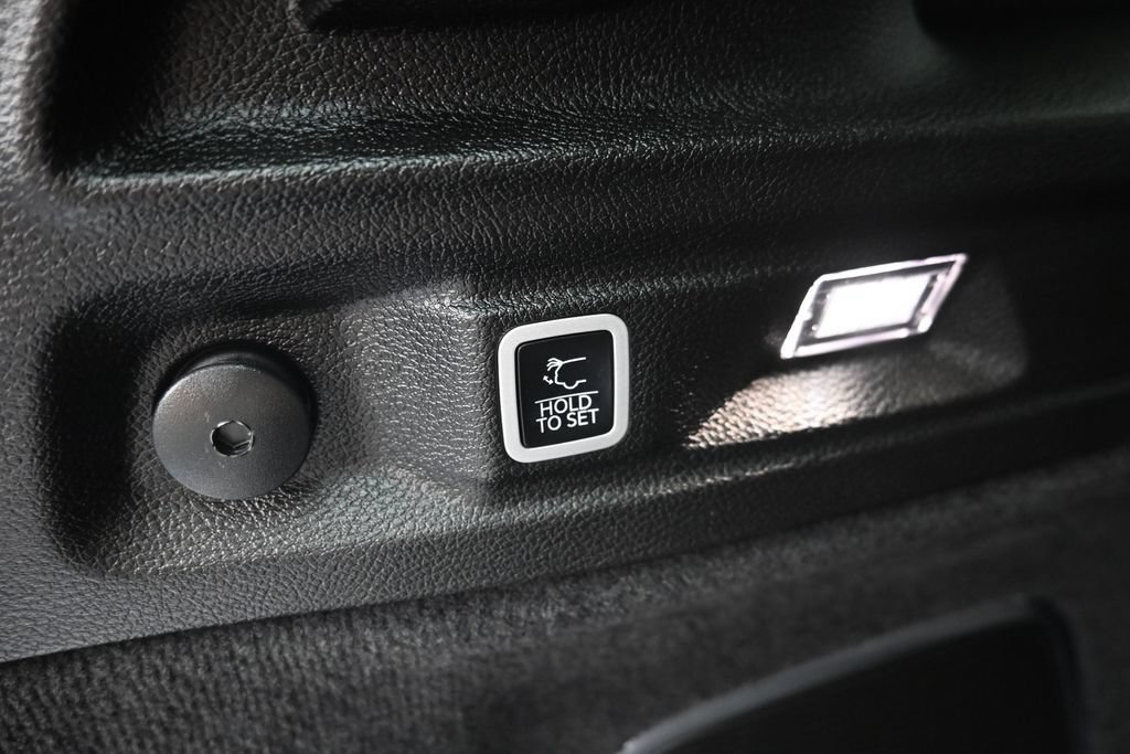 Used 2024 Jeep Grand Cherokee L Summit AWD/4WD image 36