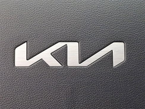 New 2025 Kia Niro Wind w/ Wind Preserve Package image 12