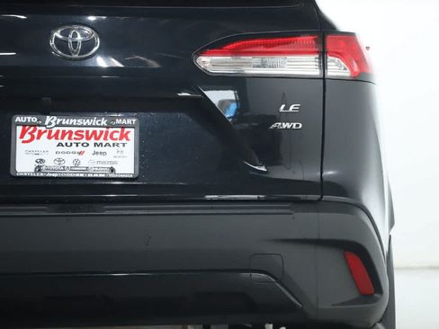 Used 2024 Toyota Corolla Cross LE w/ Moonroof Package AWD/4WD image 43