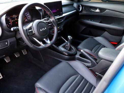 Used 2023 Kia Forte GT image 3