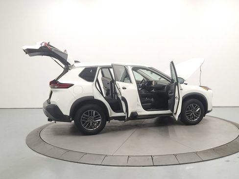Used 2023 Nissan Rogue S AWD/4WD image 16