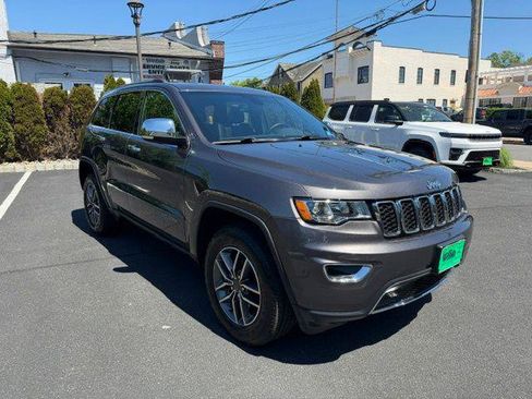Certified 2021 Jeep Grand Cherokee Limited AWD/4WD image 3