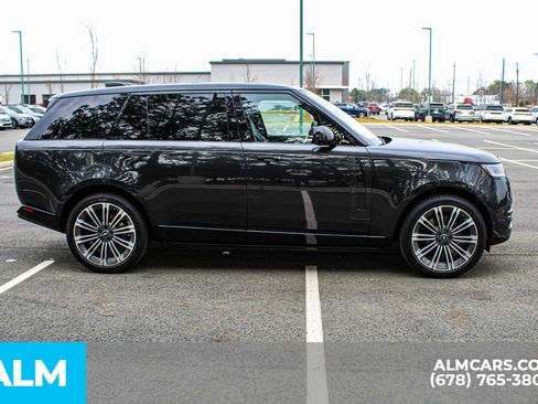 Used 2023 Land Rover Range Rover Long Wheelbase SE image 8