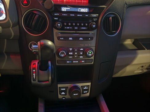 Used 2015 Honda Pilot SE image 19