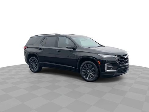 Certified 2023 Chevrolet Traverse RS image 2