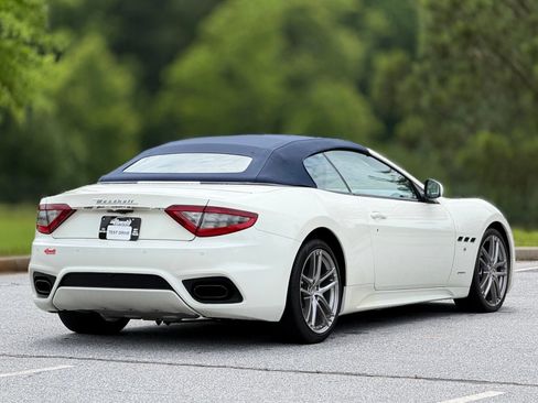 Used 2018 Maserati GranTurismo Sport RWD image 11
