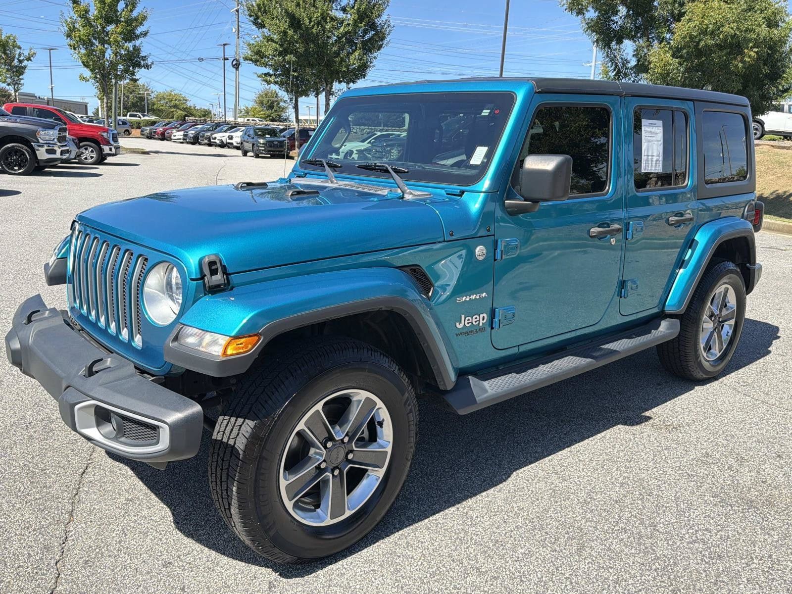 Used 2019 Jeep Wrangler Unlimited Sahara AWD/4WD image 5