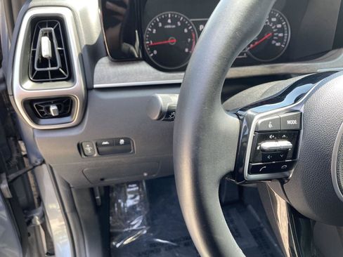 Used 2022 Kia Sorento S AWD/4WD image 19