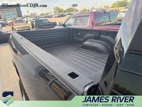 Used 2022 RAM 2500 Tradesman AWD/4WD image 10