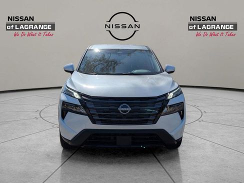 New 2026 Nissan Rogue SV AWD/4WD image 2