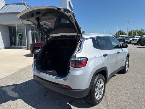 Used 2025 Jeep Compass Sport AWD/4WD image 14