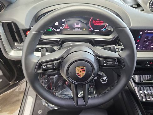 Certified 2025 Porsche Cayenne S AWD/4WD image 20