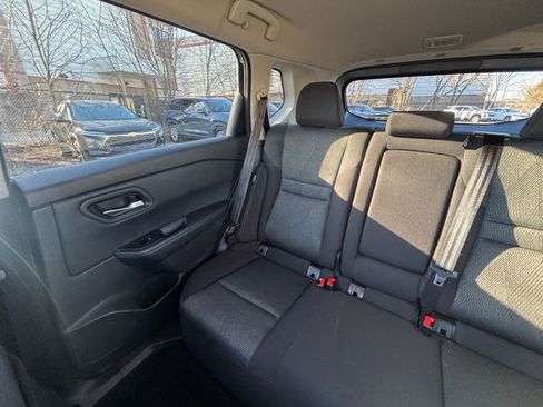 Used 2025 Nissan Rogue SV image 39