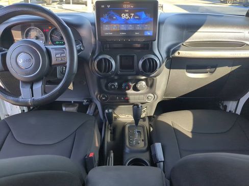 Used 2014 Jeep Wrangler Sport image 14