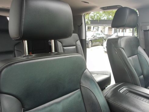 Used 2016 Chevrolet Suburban LT w/ Luxury Package RWD image 41