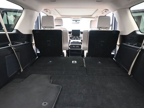 Used 2024 Ford Expedition Max Limited image 9