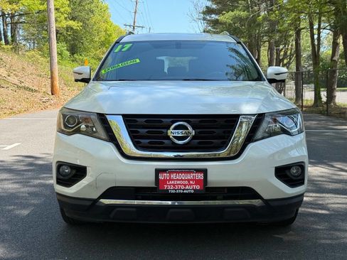 Used 2017 Nissan Pathfinder SL w/ SL Tech Package AWD/4WD image 2