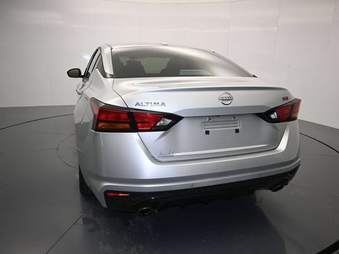 Used 2024 Nissan Altima 2.5 SR FWD image 23
