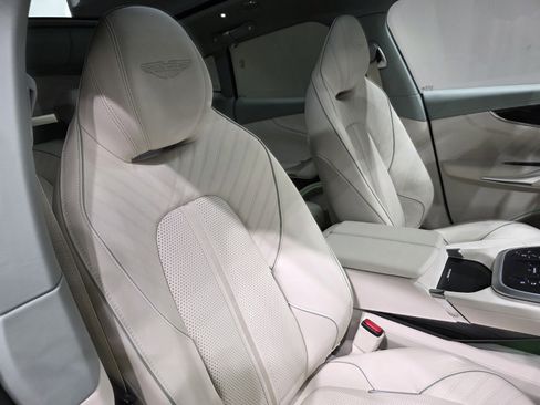 New 2026 Aston Martin DBX 707 image 25