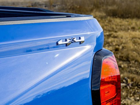 New 2025 GMC Canyon Elevation w/ Convenience Package image 12