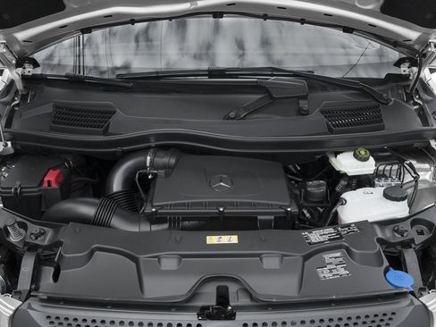 Used 2018 Mercedes-Benz Metris Passenger image 13