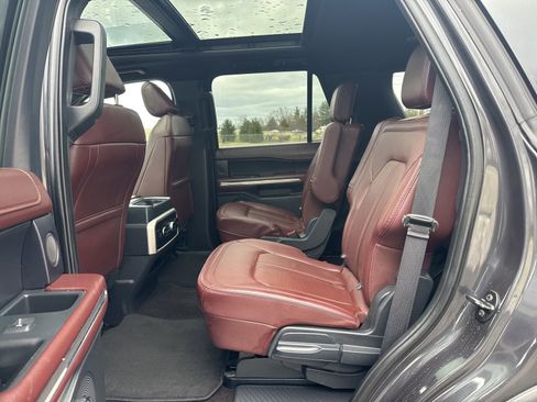Used 2023 Ford Expedition Limited image 21