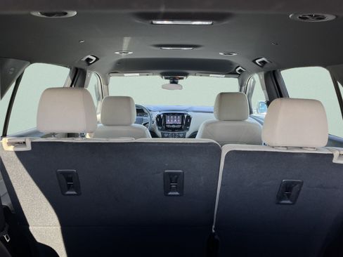 Used 2023 Chevrolet Traverse LS AWD/4WD image 12
