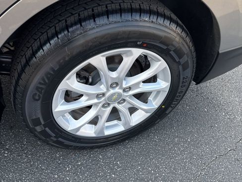 Used 2019 Chevrolet Equinox LT w/ Sun & Navigation Package image 25