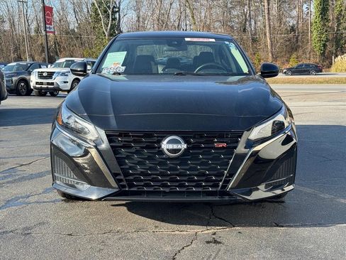 Certified 2025 Nissan Altima 2.5 SR image 8