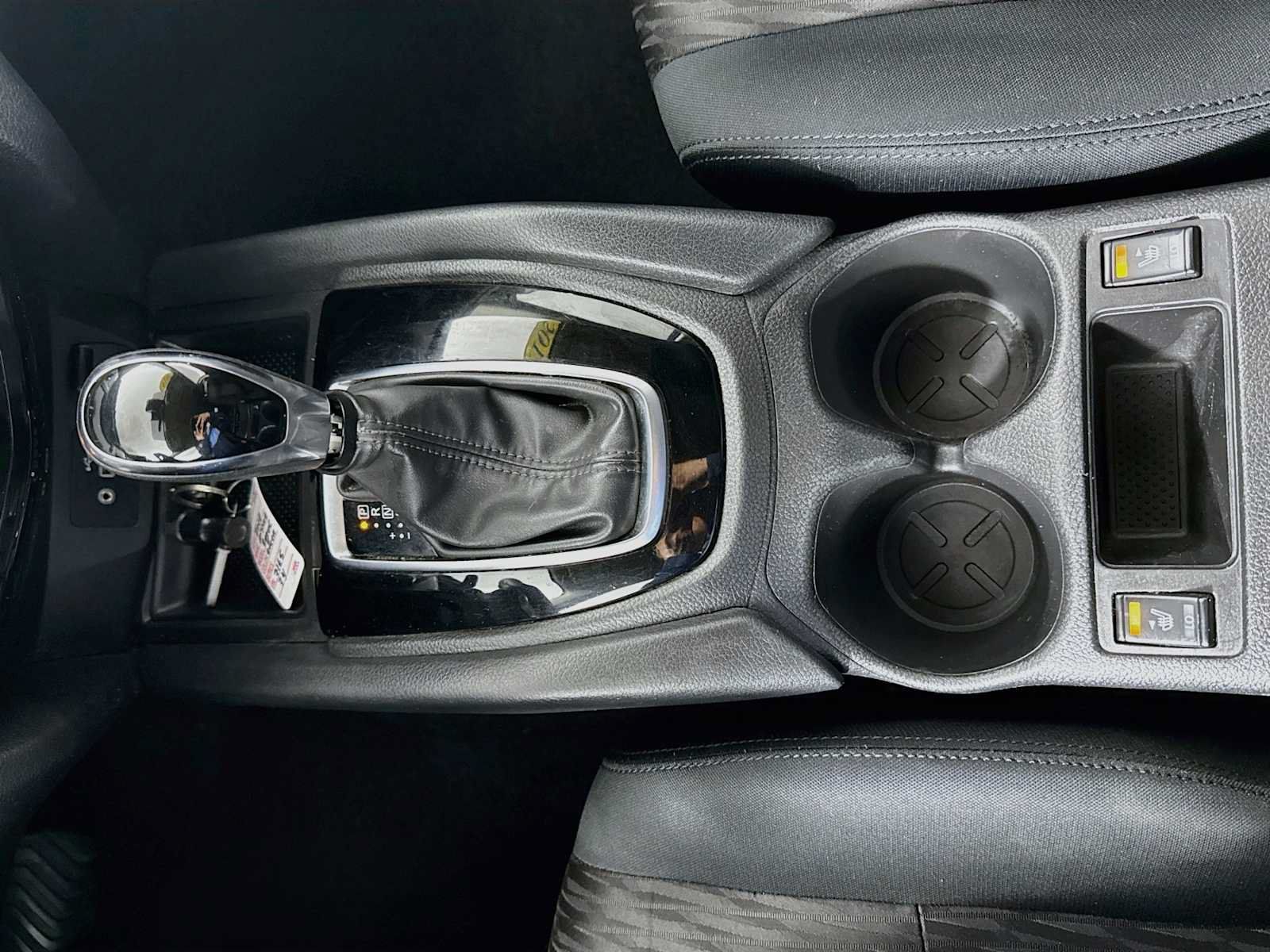 Used 2019 Nissan Rogue SV AWD/4WD image 16