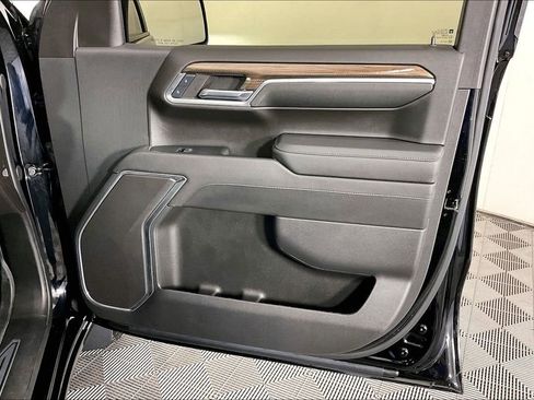 Used 2024 Chevrolet Silverado 1500 LT AWD/4WD image 23