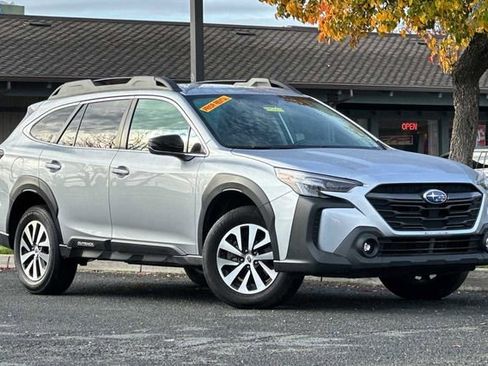 Used 2024 Subaru Outback Premium image 2